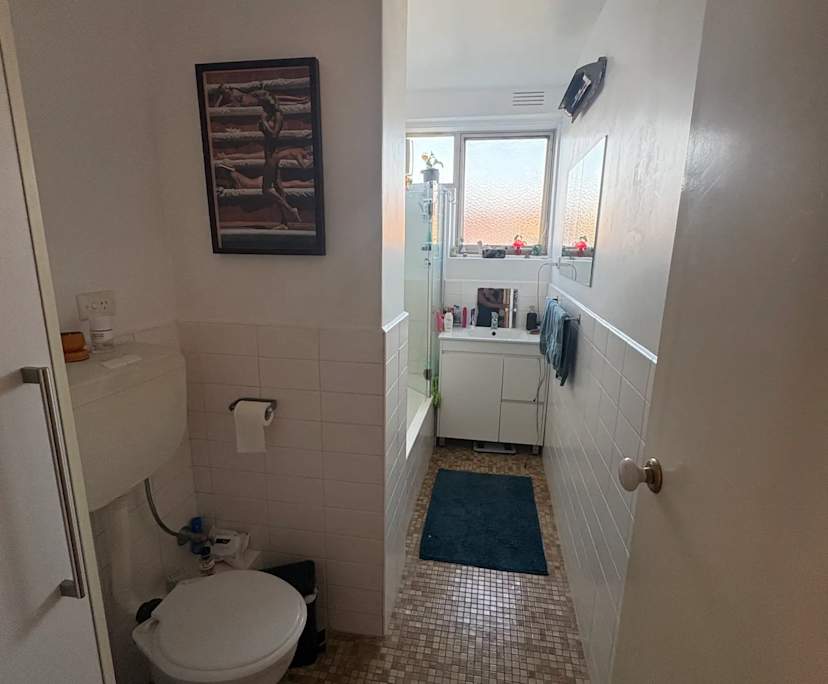 $450, Flatshare, 2 bathrooms, St Kilda VIC 3182