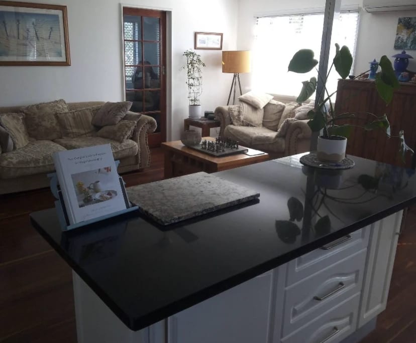 Room for Rent in Currajong, Townsville 220, Furni...