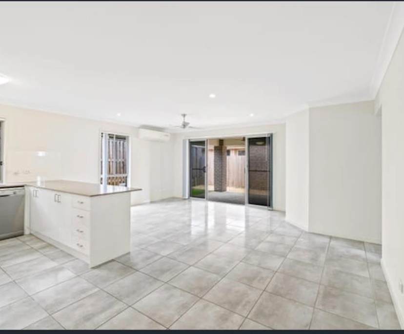 Unfurnished room with own bathroom