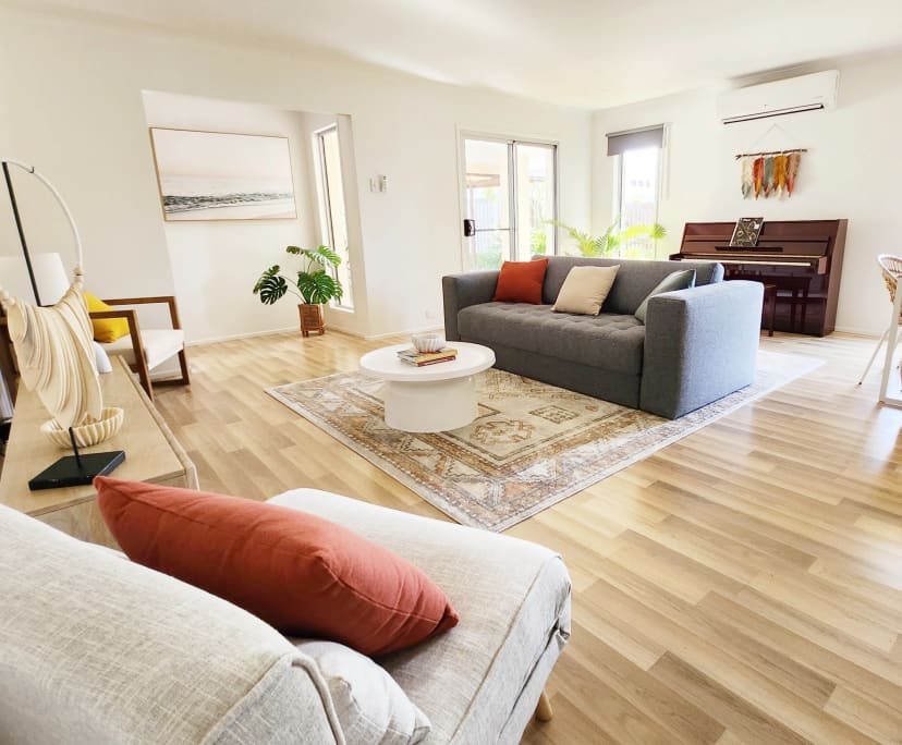 Whole property with 3 rooms for rent