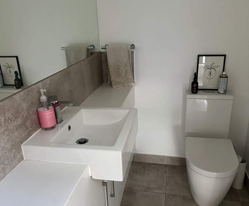 $335, Share-house, 2 bathrooms, Pascoe Vale VIC 3044