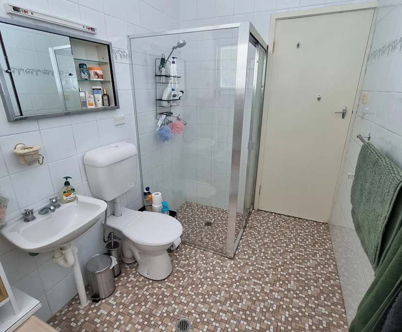 $250, Share-house, 3 bathrooms, North Gosford NSW 2250