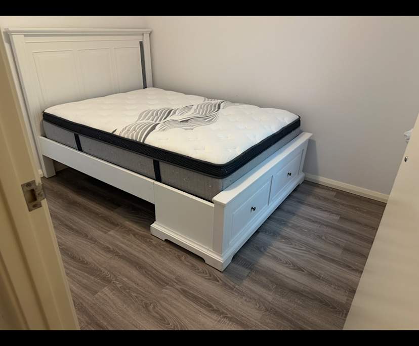 Furnished room with own bathroom