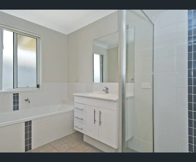Unfurnished room with own bathroom