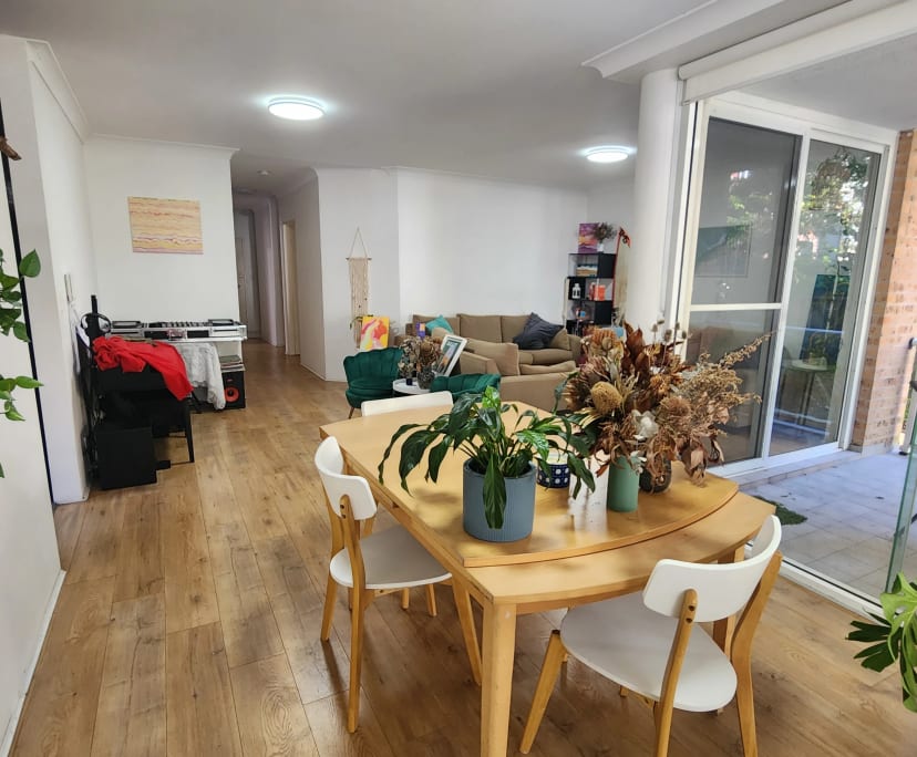 Furnished room in a flatshare