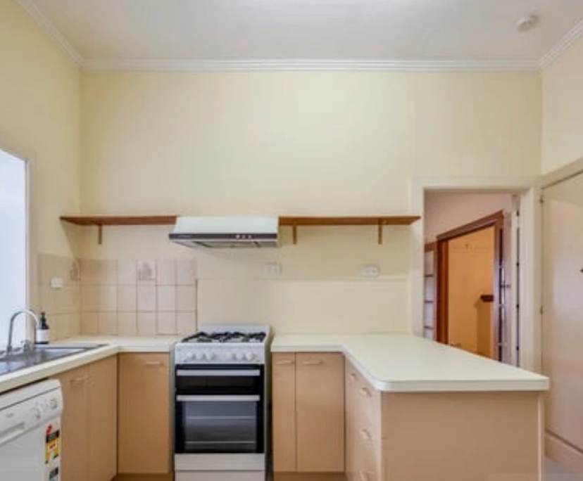 Room in a share house