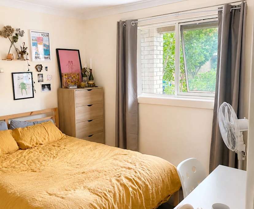 Furnished room in a share house