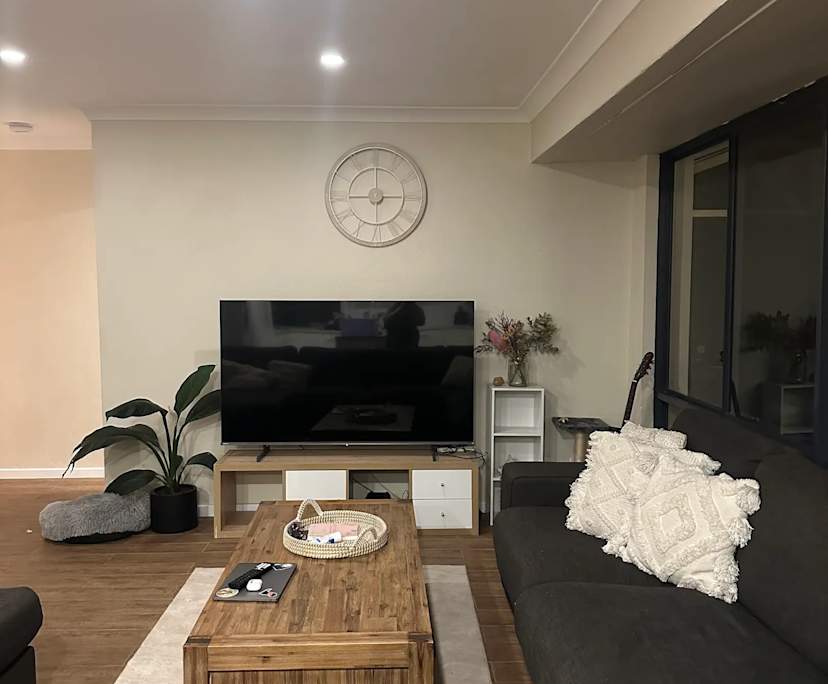 Unfurnished room in a share house