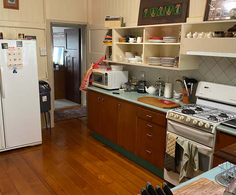 $250, Share-house, 4 bathrooms, Alderley QLD 4051