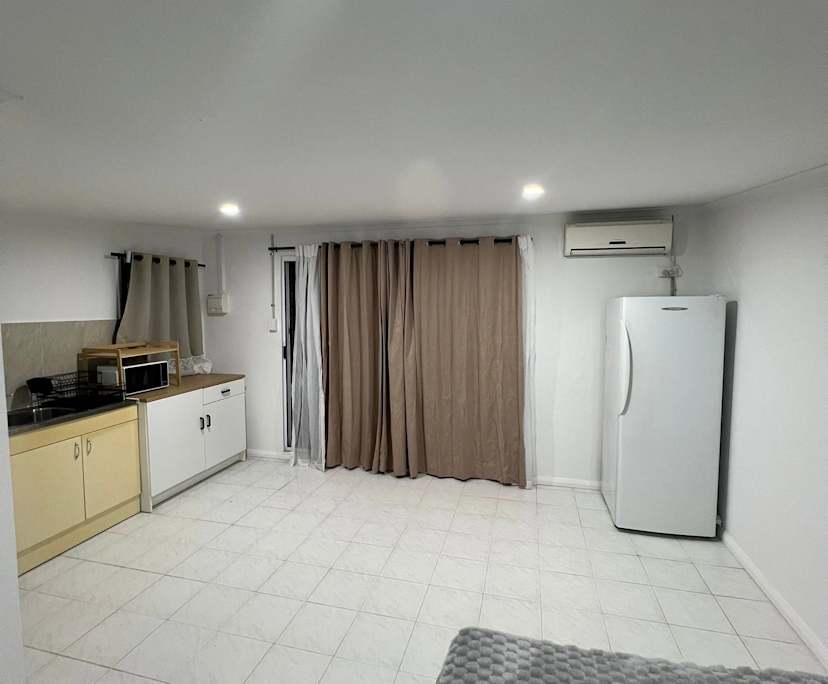 $570, Granny-flat, 1 bathroom, Ballajura WA 6066