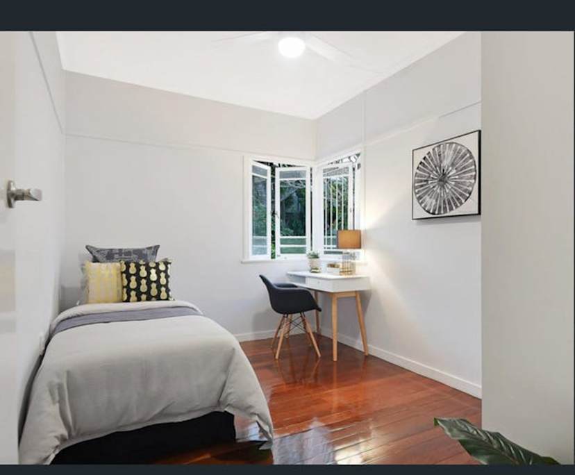 Unfurnished room in a share house