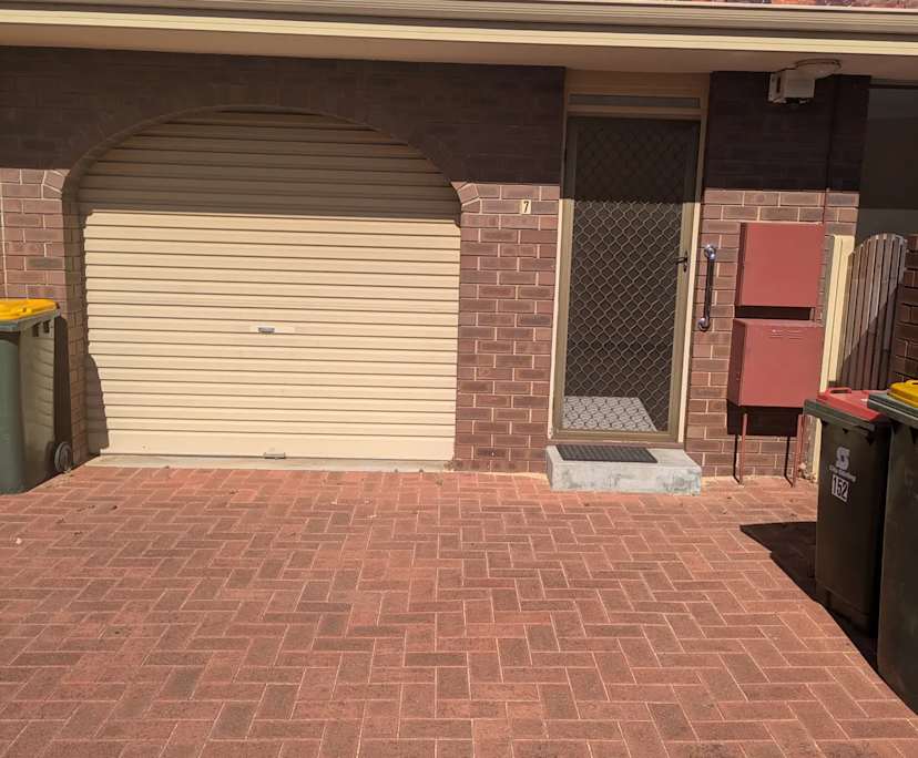 Unfurnished room in a share house