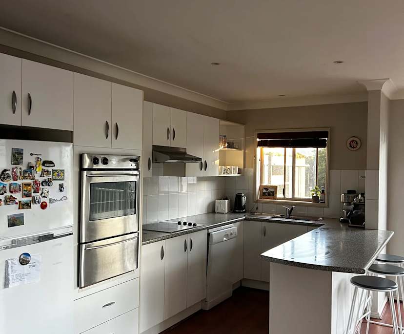 Unfurnished room in a flatshare