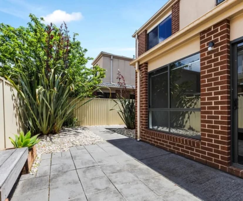 $240, Share-house, 3 bathrooms, Hillside VIC 3037