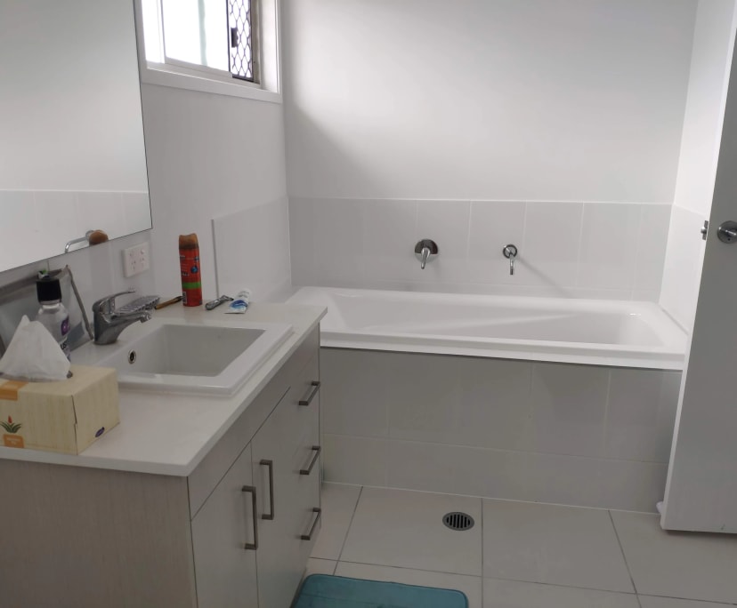 $180, Share-house, 4 bathrooms, Peregian Springs QLD 4573