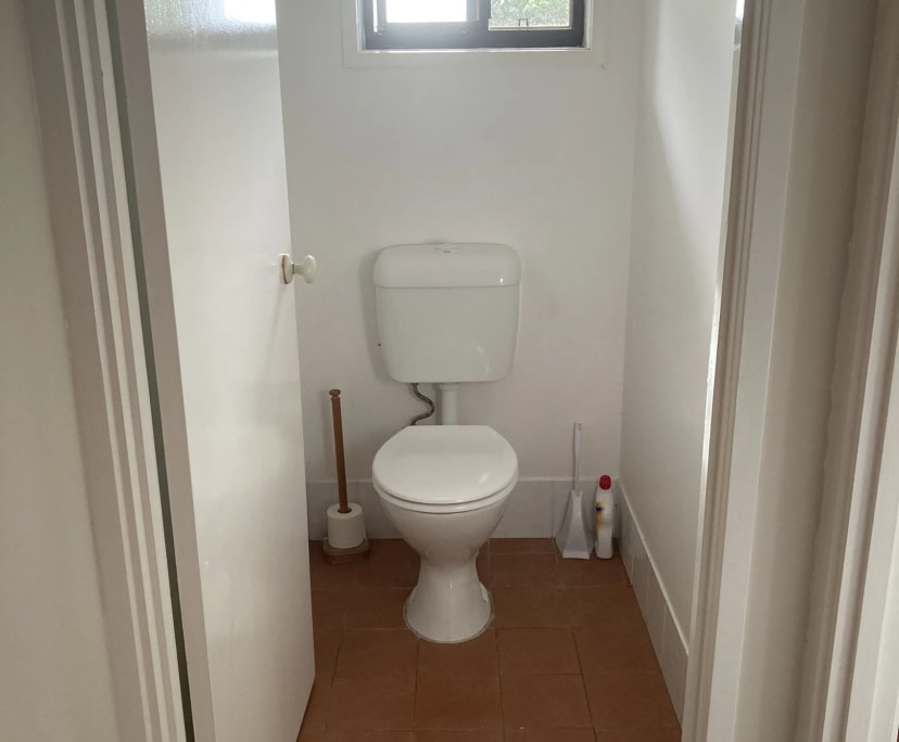 $300, Share-house, 4 bathrooms, Broadbeach Waters QLD 4218