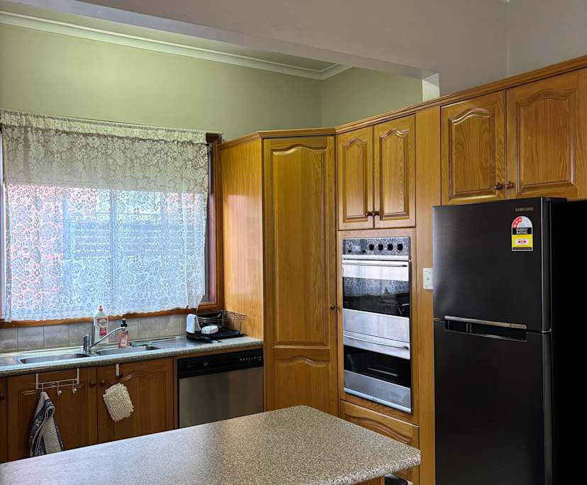 $300, Share-house, 4 bathrooms, Ascot Vale VIC 3032