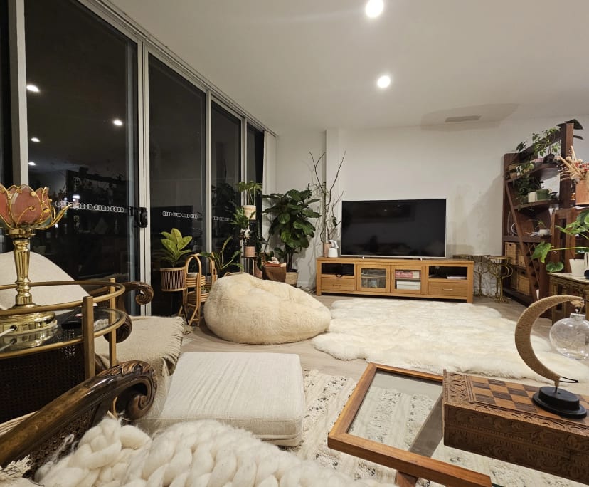 Furnished room in a share house