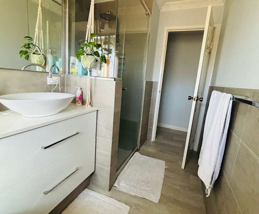 $300, Flatshare, 3 bathrooms, Beldon WA 6027