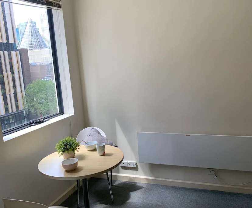 $585, 1-bed, 1 bathroom, Melbourne VIC 3000