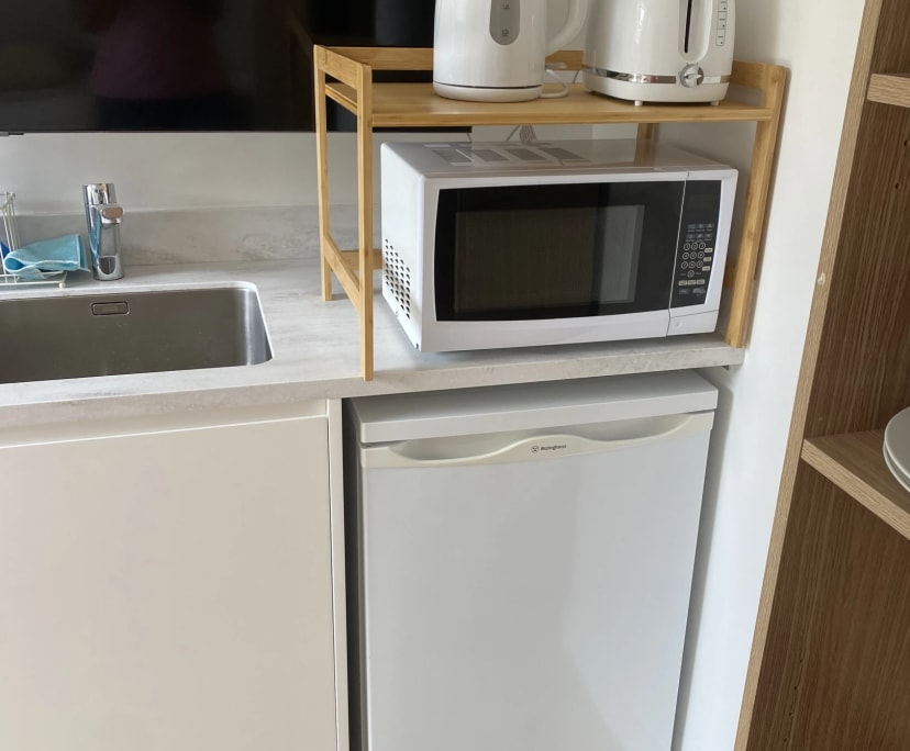 $700, Granny-flat, 1 bathroom, Bondi Beach NSW 2026