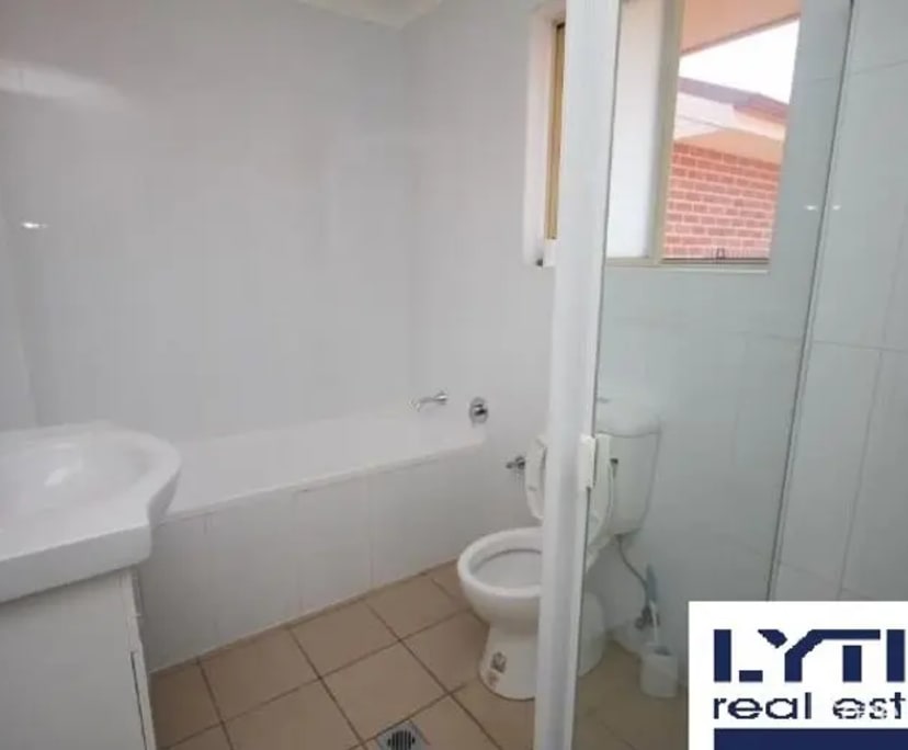 $350, Flatshare, 3 bathrooms, Campsie NSW 2194