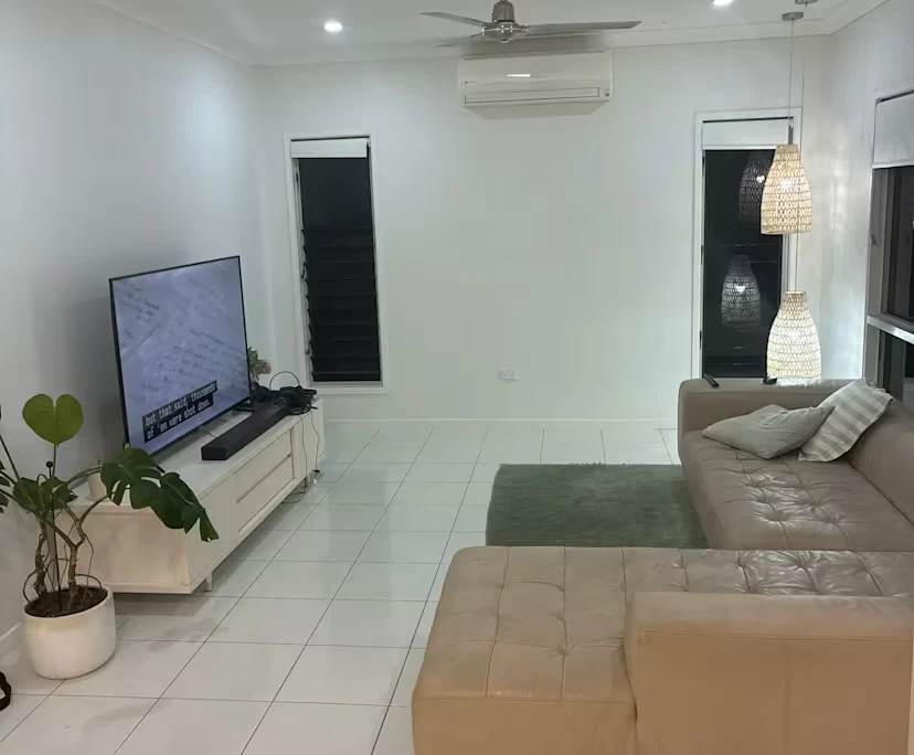 $300, Share-house, 3 bathrooms, Burdell QLD 4818