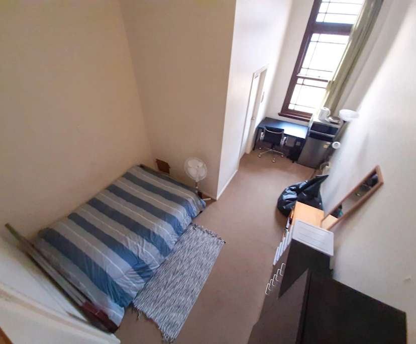 Furnished room in a share house