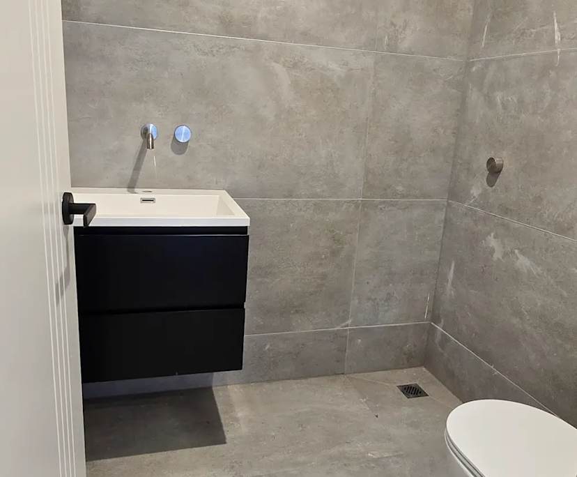 Furnished room with ensuite in a share house