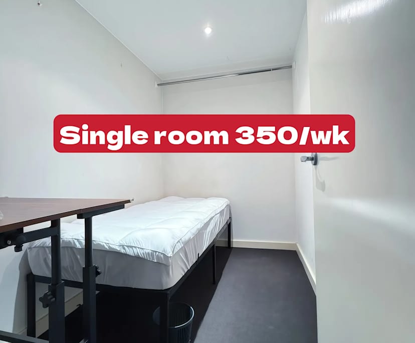 Furnished room in a flatshare