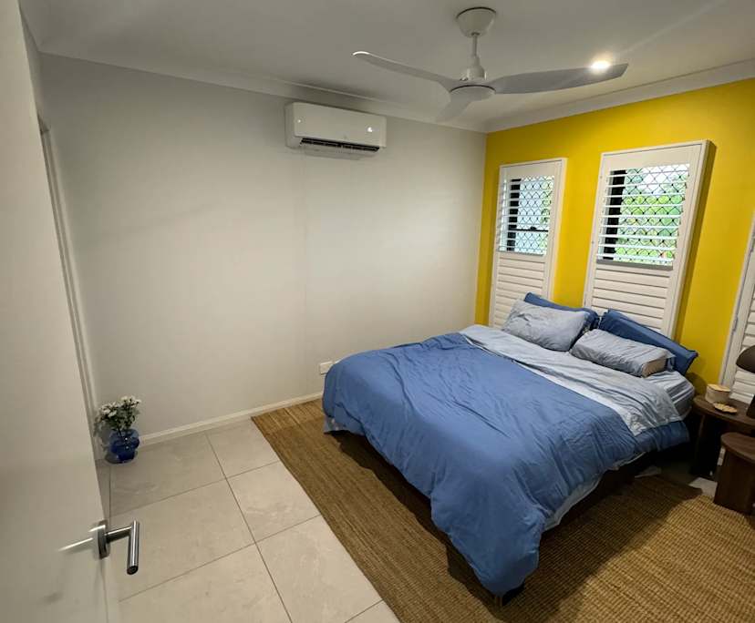 Room in a share house