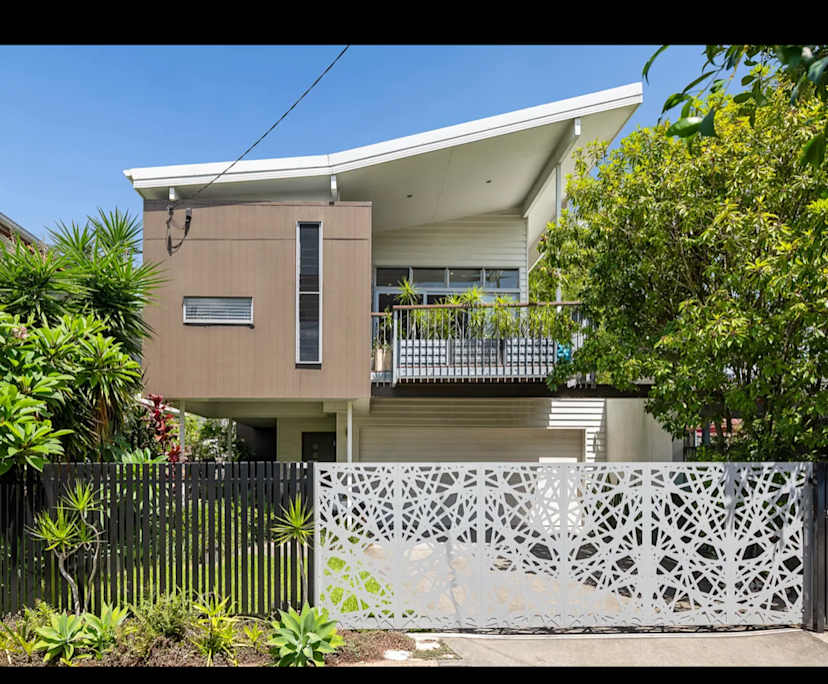 Unfurnished room with own bathroom