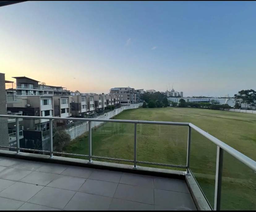 Unfurnished room with own bathroom