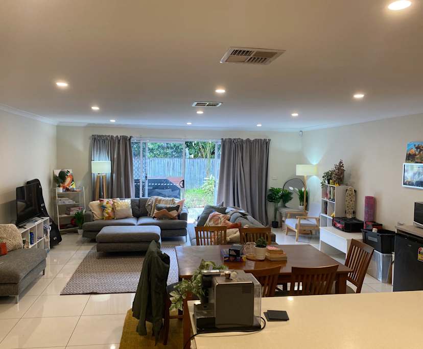 $340, Share-house, 6 bathrooms, Albion QLD 4010