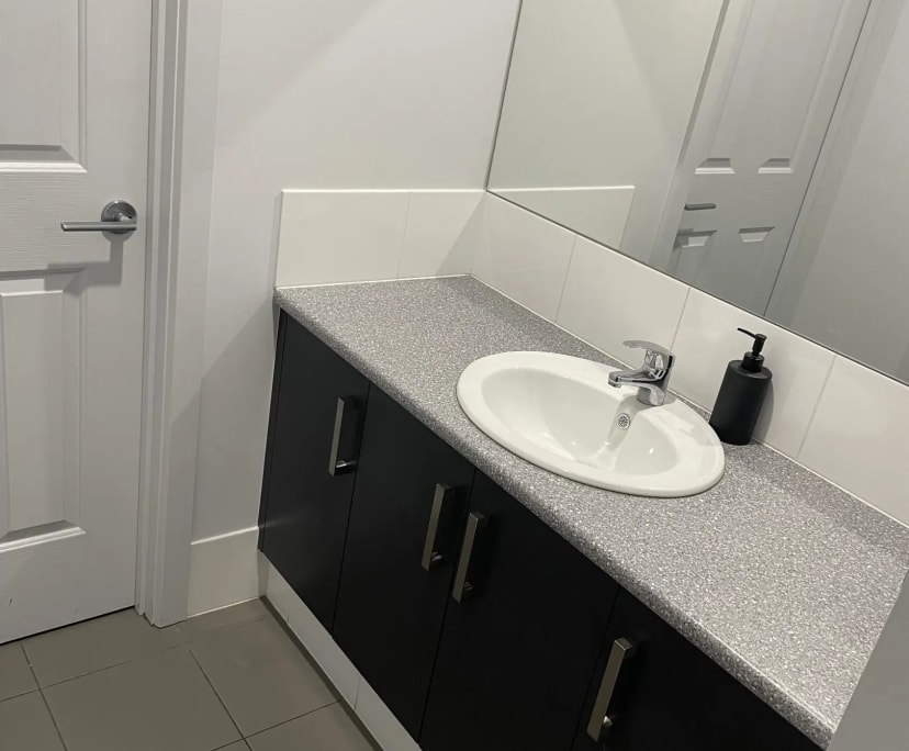 $350, Share-house, 3 bathrooms, Albert Park SA 5014