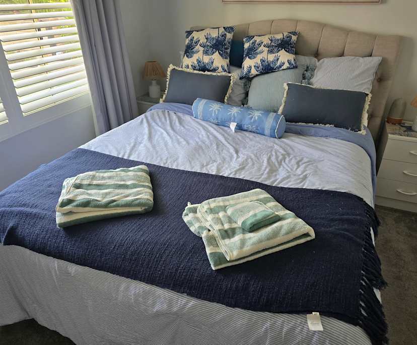 $275, Homestay, 3 bathrooms, Happy Valley SA 5159