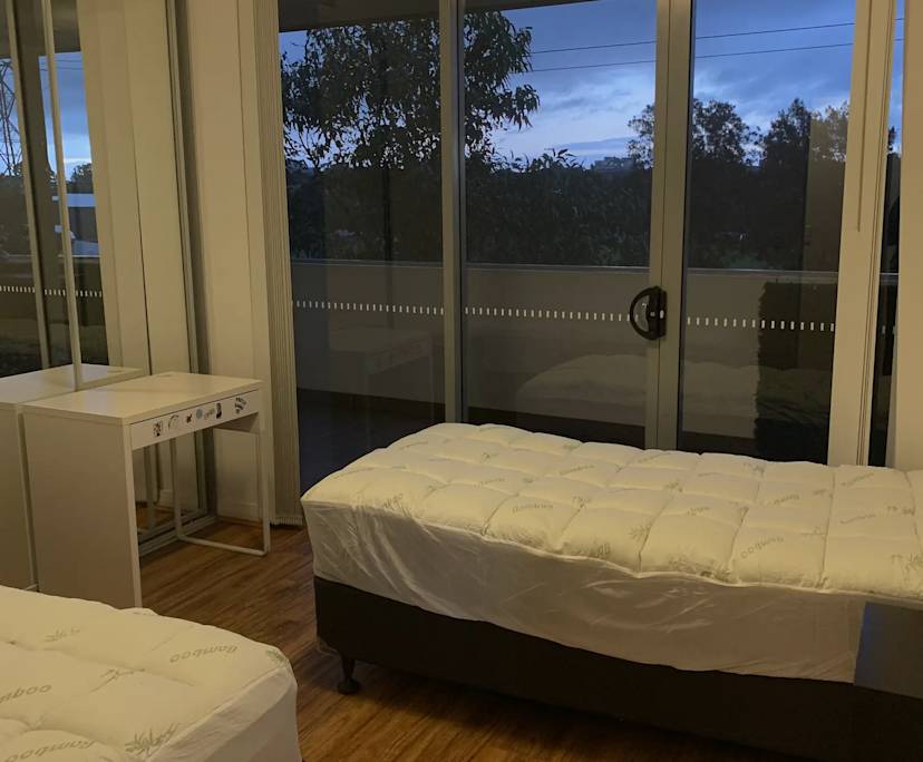 Furnished room in a flatshare