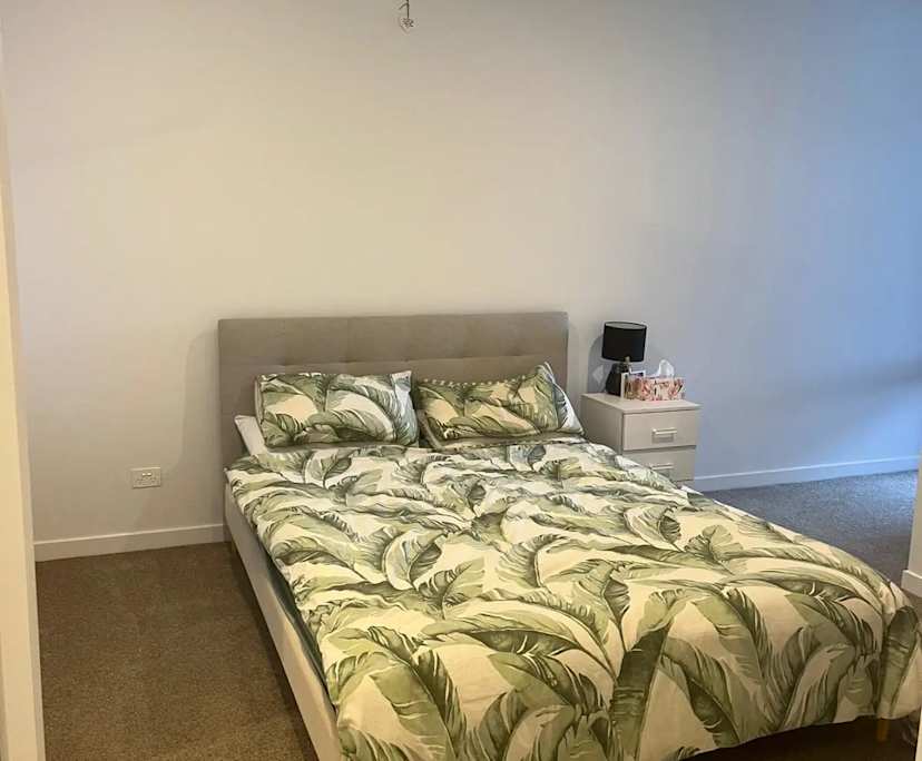 Unfurnished room with ensuite in a flatshare