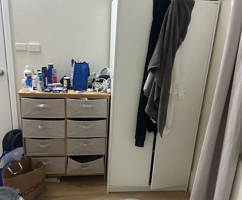 Furnished room in a share house