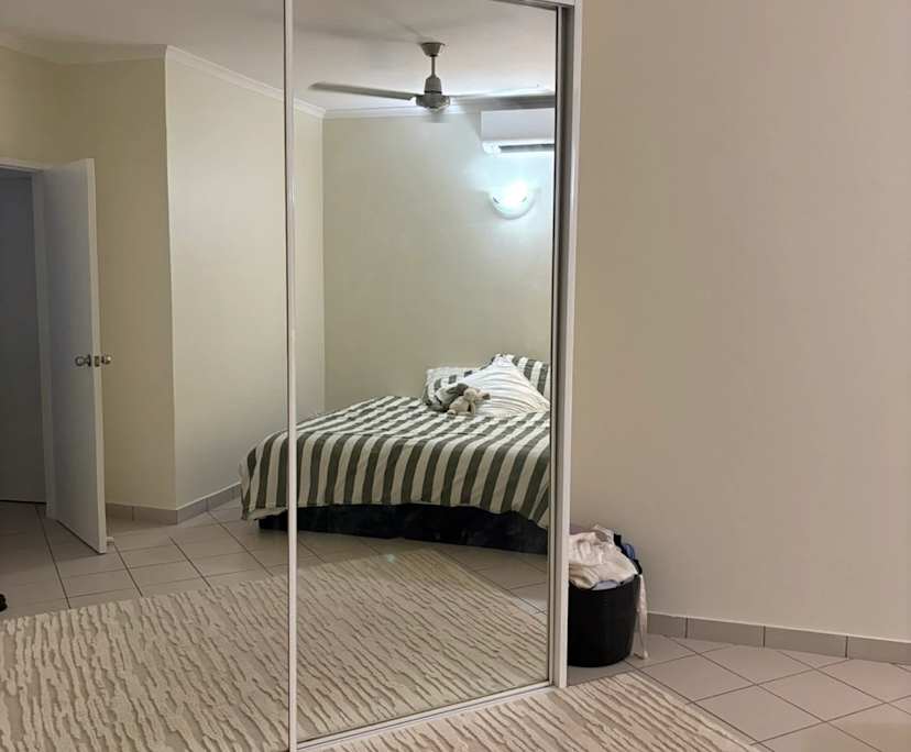 Unfurnished room in a flatshare