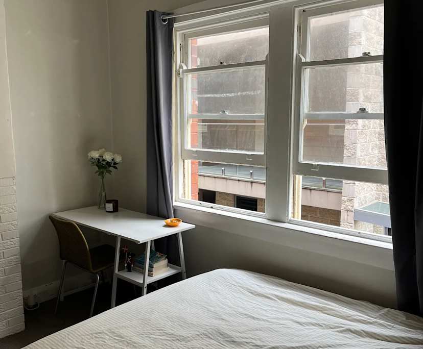 Furnished room in a flatshare