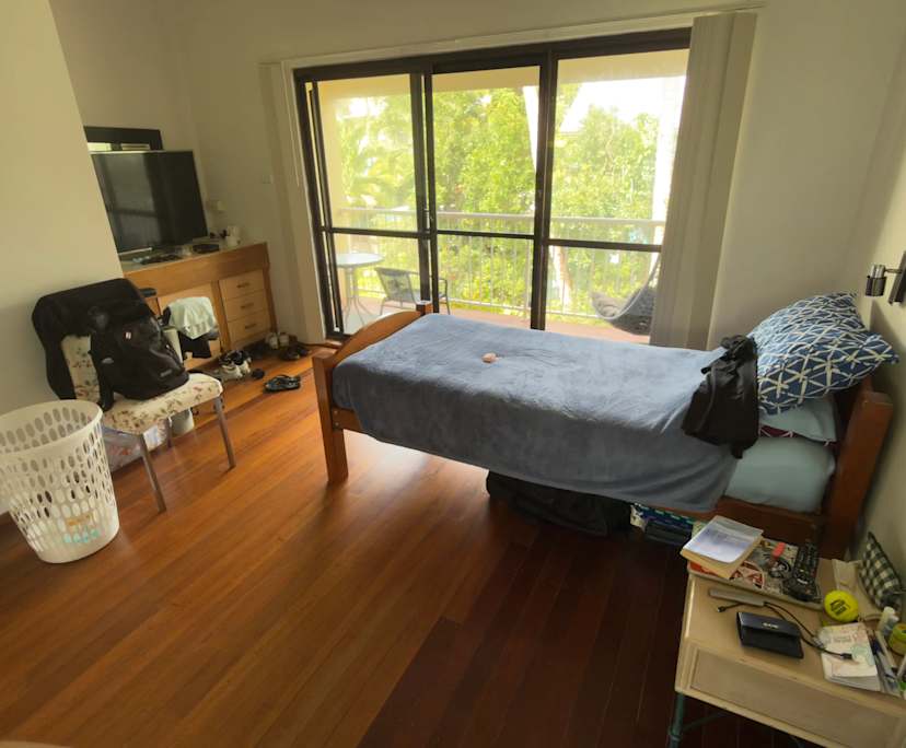 Furnished room with own bathroom
