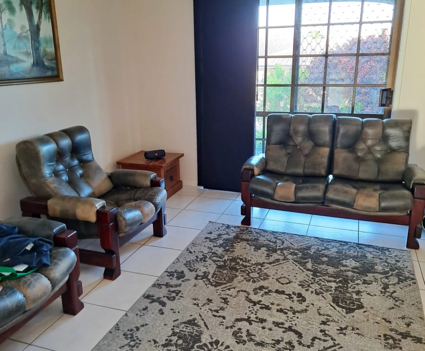 Room for Rent in Eight Mile Plains, Brisbane 230,...