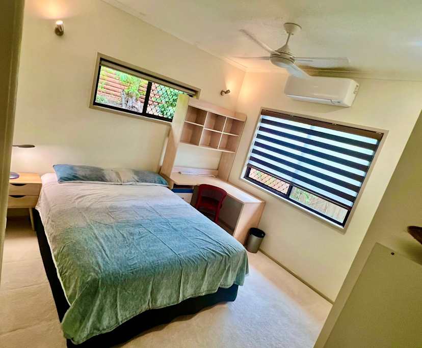 $250, Share-house, 4 bathrooms, Trinity Beach QLD 4879