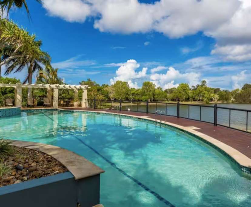 $425, Flatshare, 2 bathrooms, Carrara QLD 4211