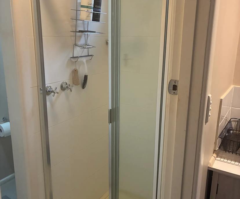 $425, Granny-flat, 1 bathroom, Burwood VIC 3125