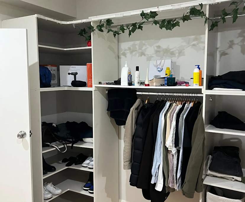 Unfurnished room with own bathroom