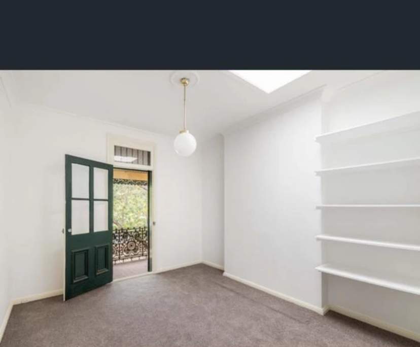 Room in a share house
