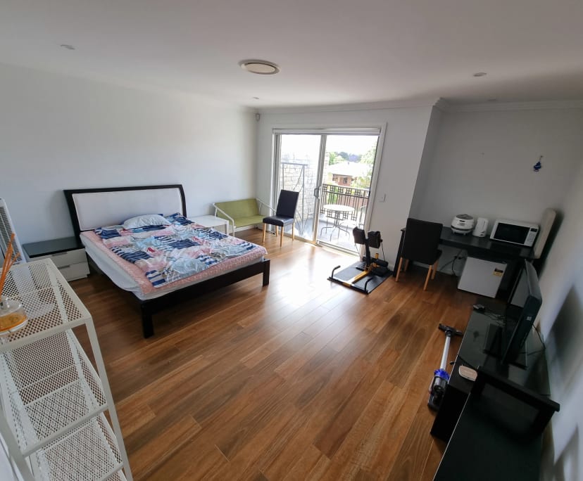 Furnished room in a flatshare