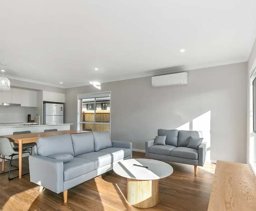 $310, Share-house, 3 bathrooms, Logan Reserve QLD 4133